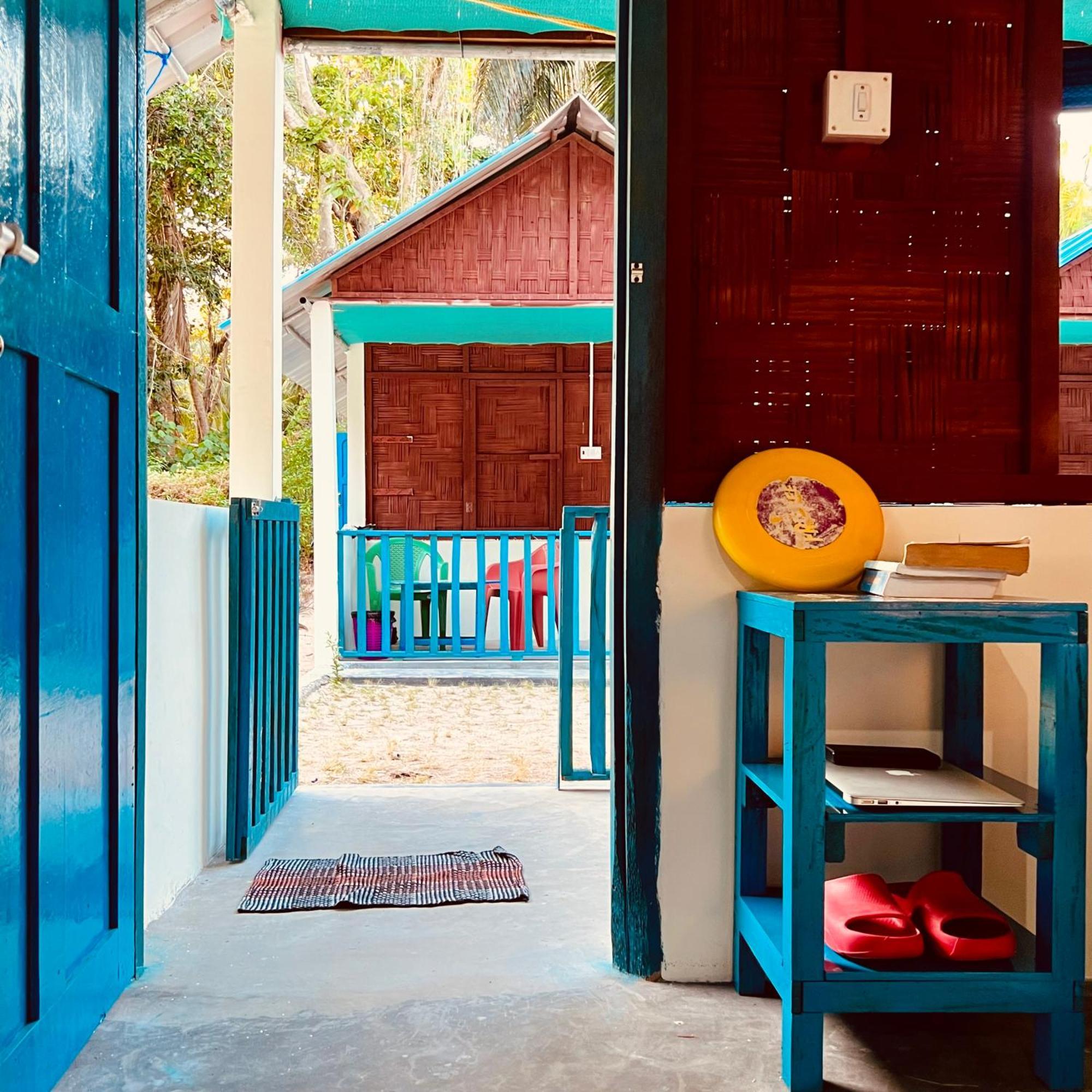 Blue Sea Restaurant & Bungalows Sitapur Екстериор снимка