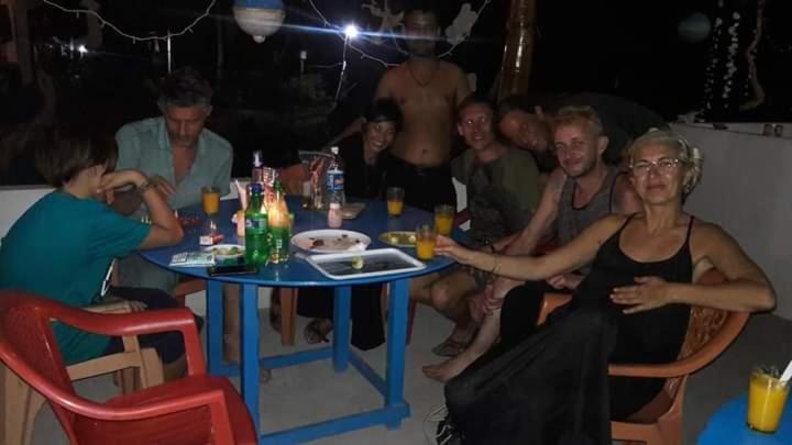 Blue Sea Restaurant & Bungalows Sitapur Екстериор снимка